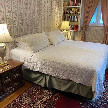 Bernard Gray Hall Bed And Breakfast Niagara-on-the-Lake Esterno foto
